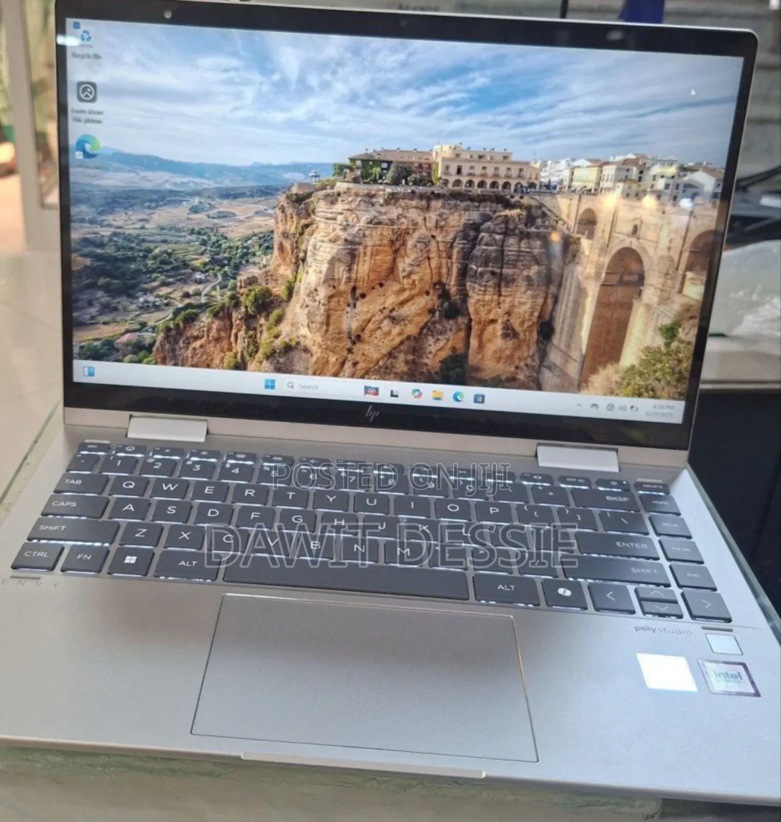New Laptop HP Envy X360 8GB Intel Core 5 SSD 512GB