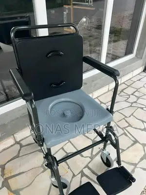 Toilet Chair脊燫commode Chair罬眾 Black and Blue Commode Wheelchair