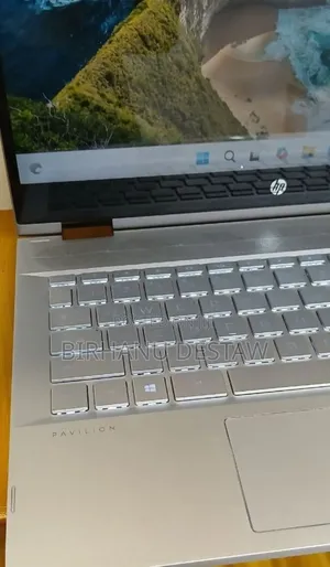 New Laptop HP Pavilion X360 8GB Intel Core I7 SSD 512GB
