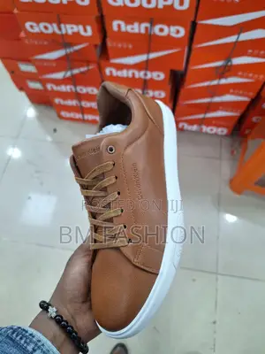 Calvin Klein Men's Low-Top Leather Sneakers