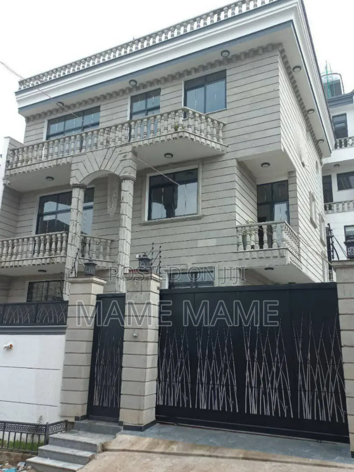 10bdrm House in Addis Abeba, Bole for sale