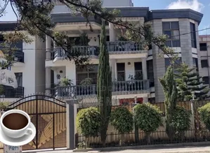 8bdrm House in Addis Abeba, Bole for sale