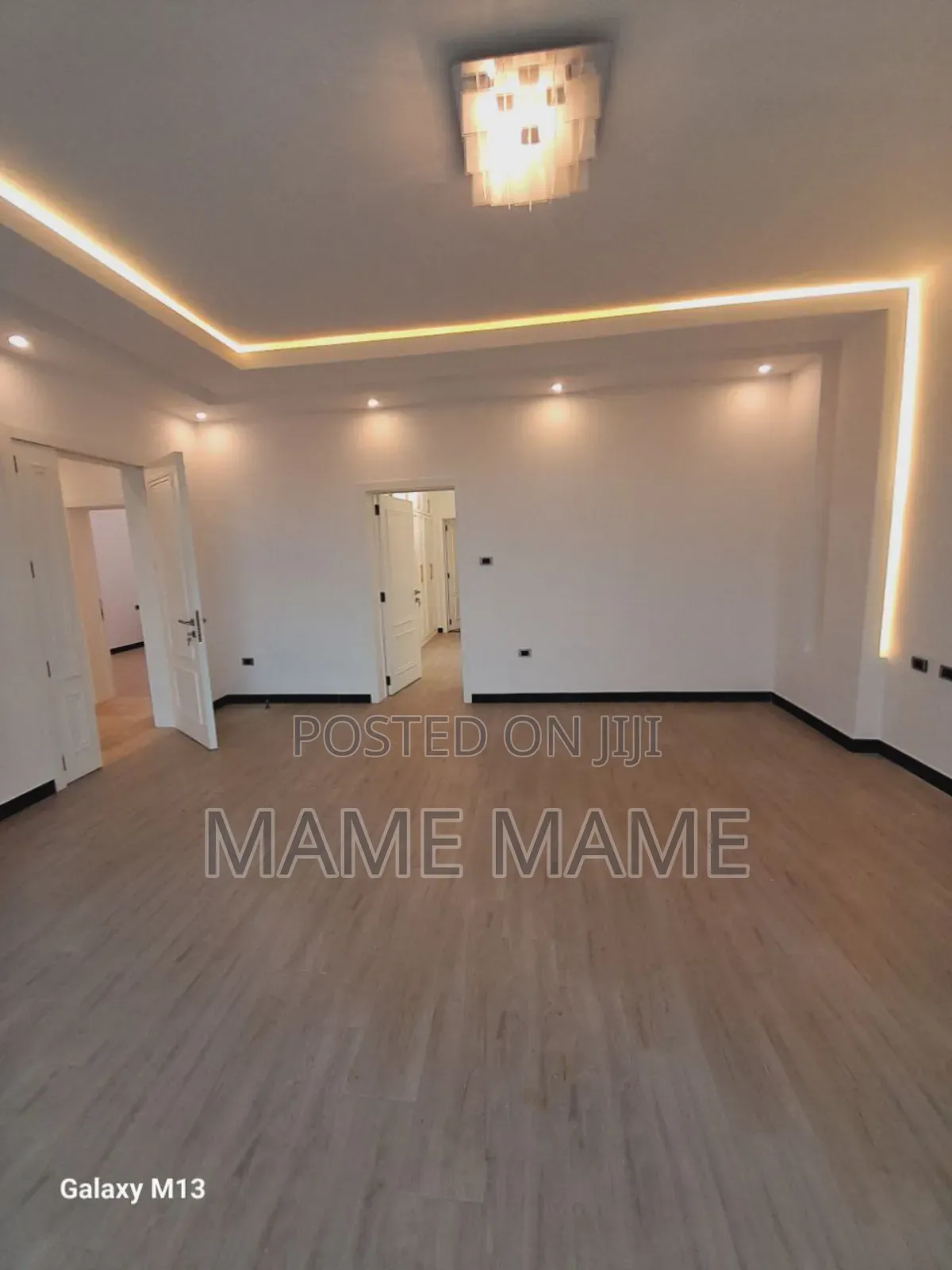 11bdrm House in Addis Abeba, Bole for sale