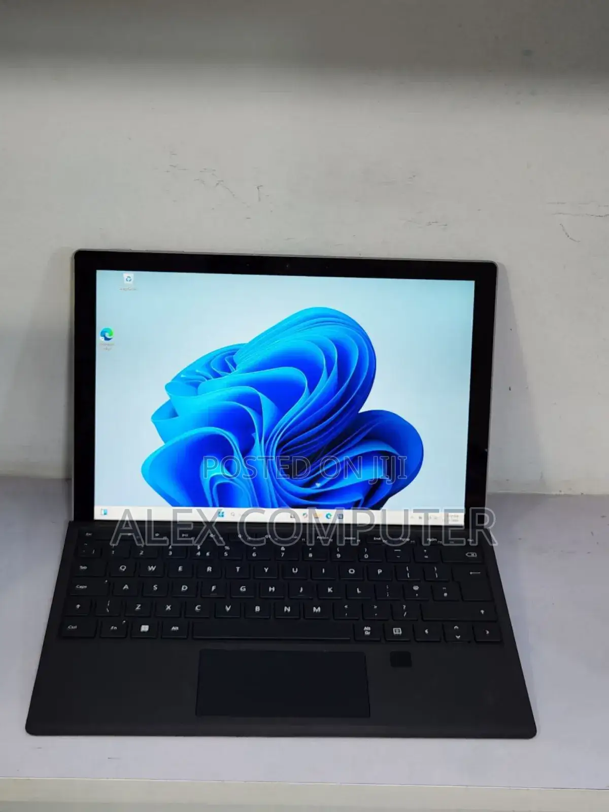New Laptop Microsoft Surface Pro 7 16GB Intel Core I5 SSD 256GB