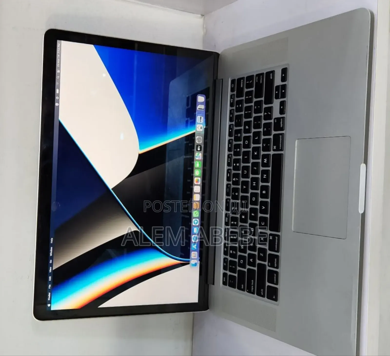New Laptop Apple MacBook Pro 2015 16GB Intel Core I7 SSD 512GB