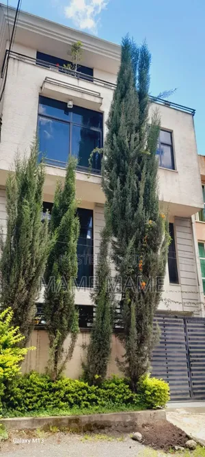 5bdrm House in Addis Abeba, Bole for sale