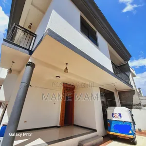 5bdrm House in Addis Abeba, Bole for sale
