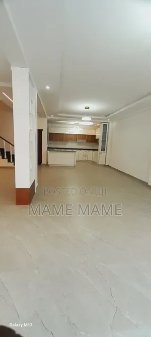 7bdrm House in Addis Abeba, Bole for sale