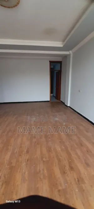 10bdrm House in Addis Abeba, Bole for sale