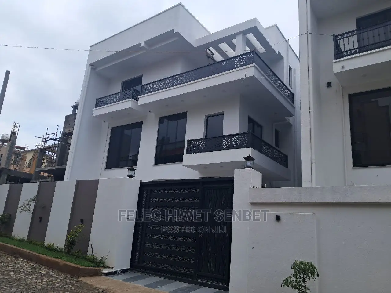 6bdrm Villa in አአ, Bole for Sale