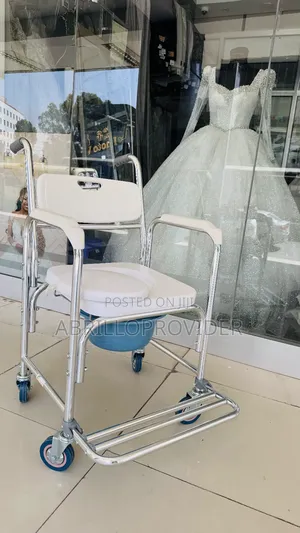 Toilet Wheelchair水手wheelchair卜手wheelchair卜手wheelchair卜手wheelchair 口手wh