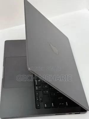 New Apple MacBook Pro 2023 M3 14-Inch 18GB Apple M3 Pro SSD 512GB
