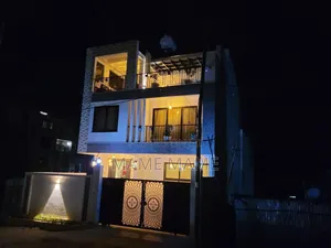 7bdrm House in Addis Abeba, Bole for sale