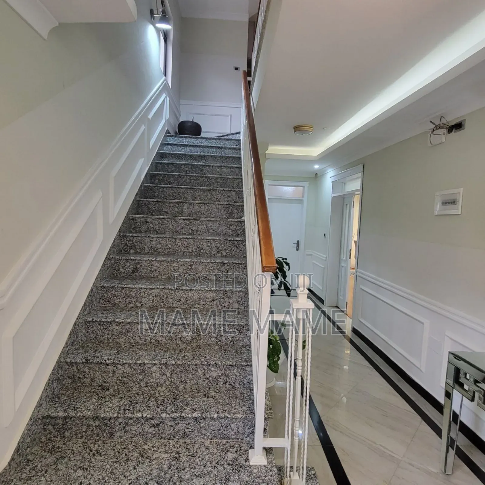 7bdrm House in Addis Abeba, Bole for sale