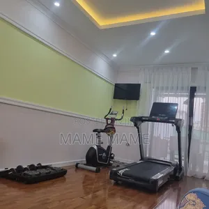 7bdrm House in Addis Abeba, Bole for sale