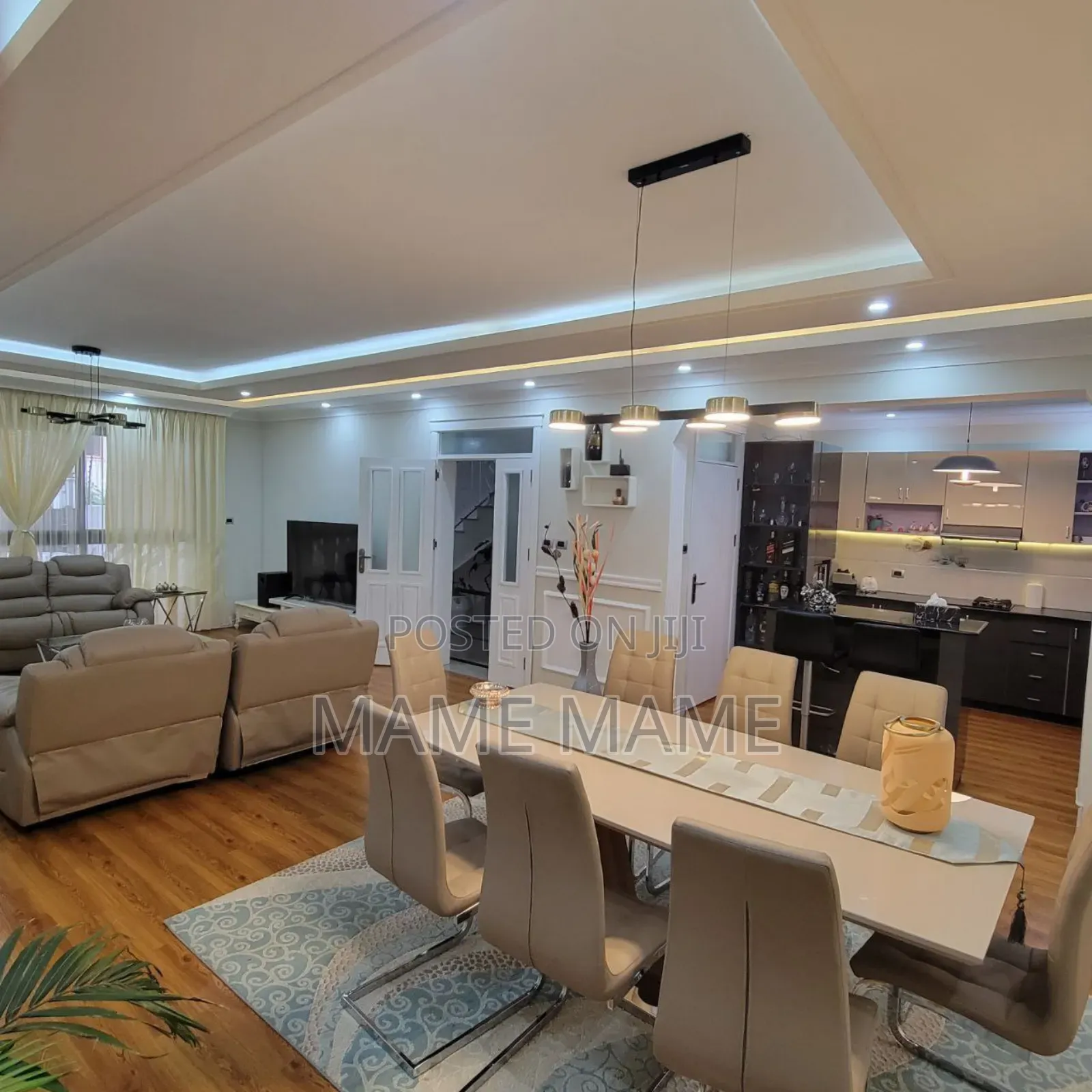 7bdrm House in Addis Abeba, Bole for sale