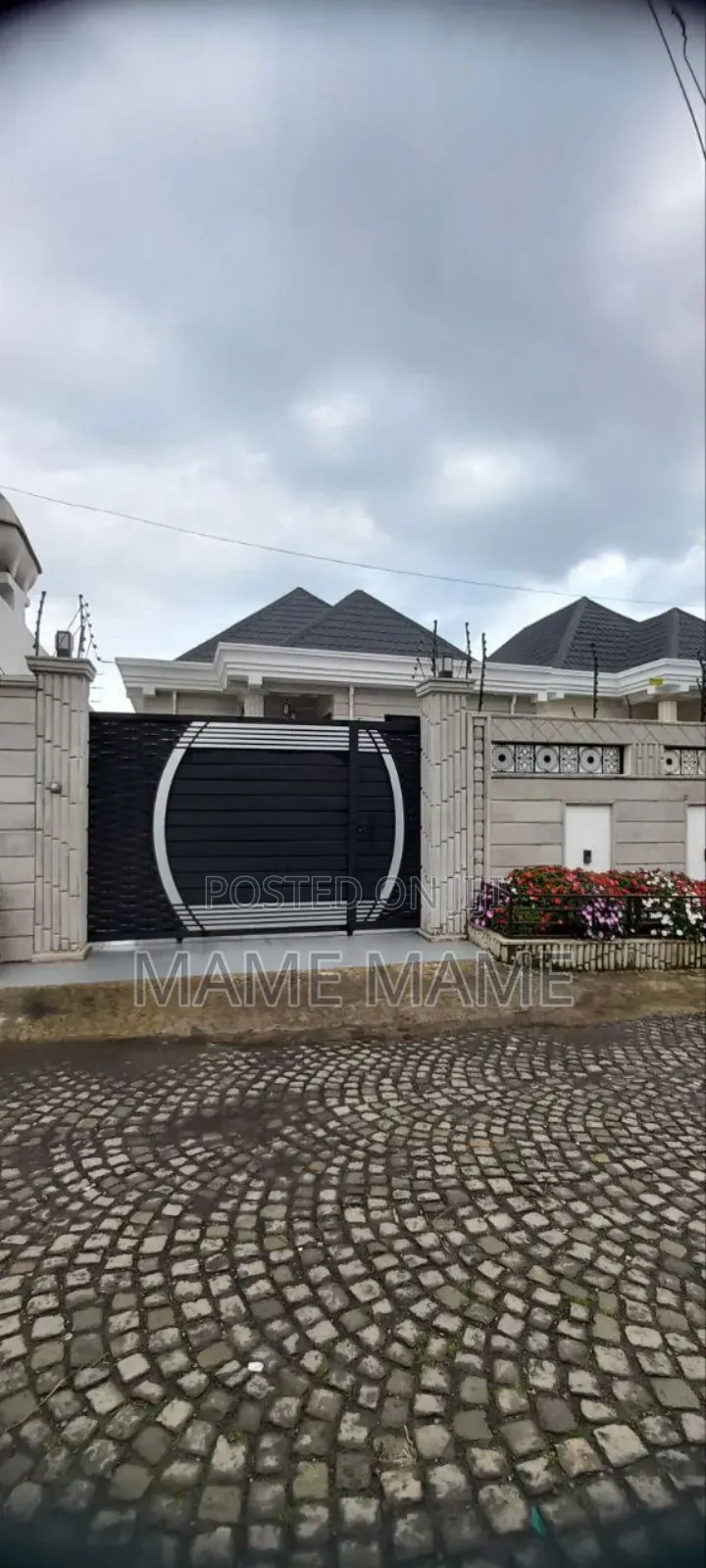 5bdrm Villa in Addis Abeba, Bole for sale