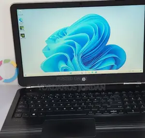 New Laptop HP Pavilion 15 8GB Intel Core I5 SSD 256GB