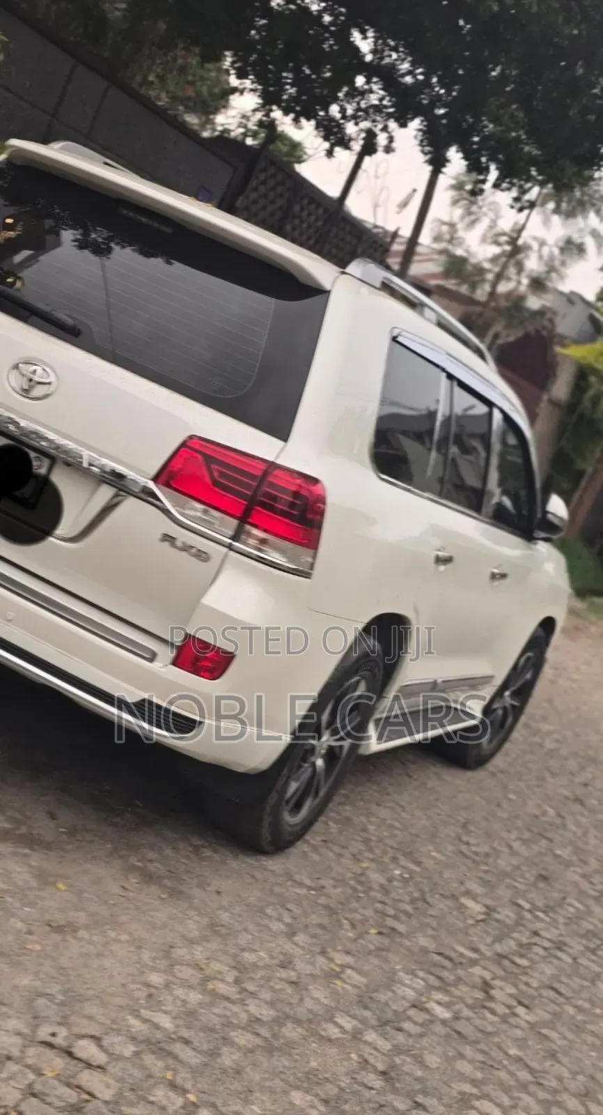 Toyota Land Cruiser 2020 Ivory