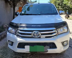 Toyota Hilux 2019 White
