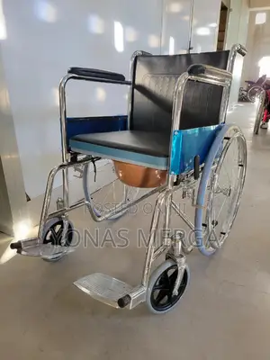 Toilet Wheelchair郟牖commode Wheelchair Allows Them to Be Independent