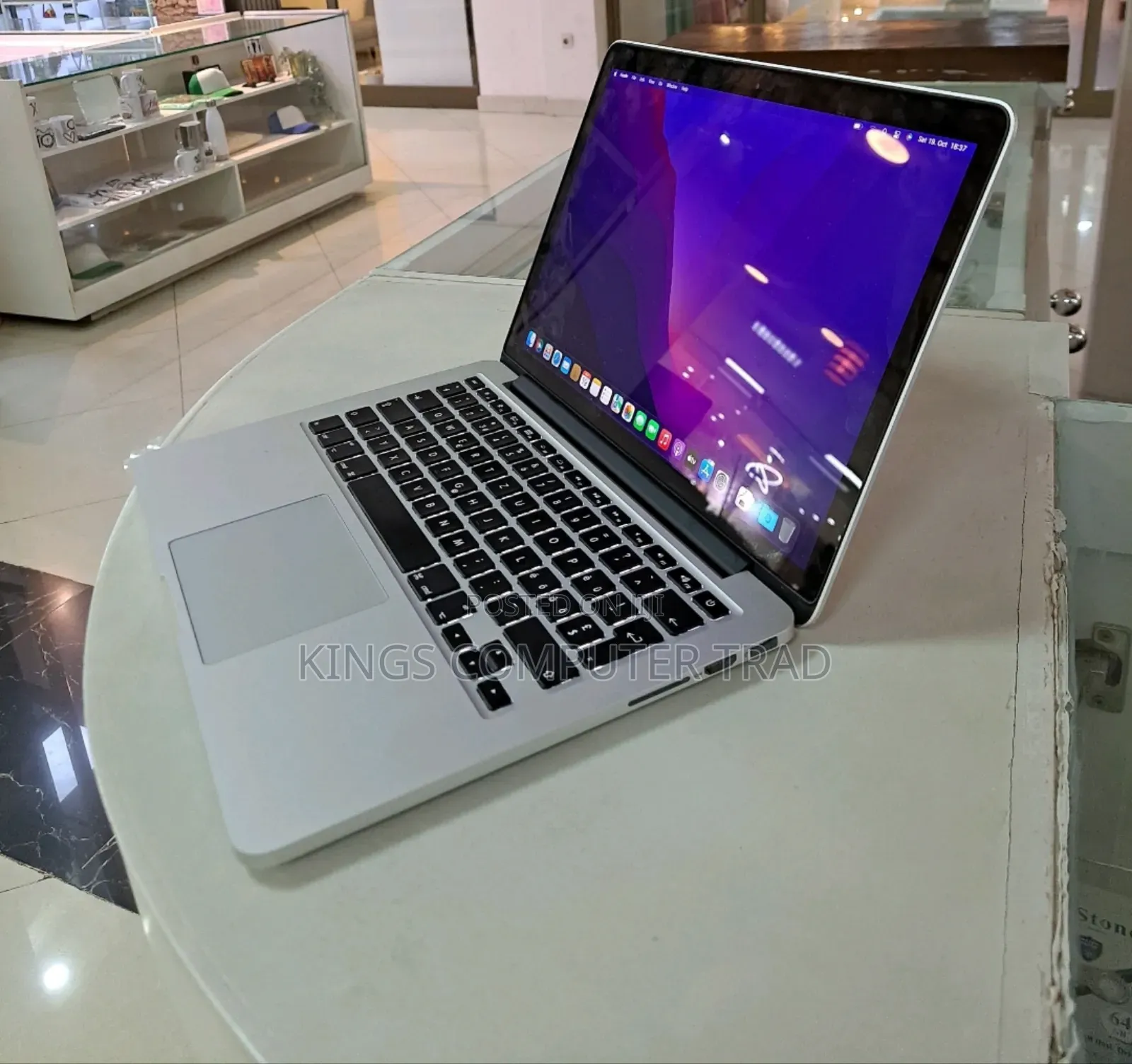 New Laptop Apple MacBook 2015 8GB Intel Core I5 SSD 256GB