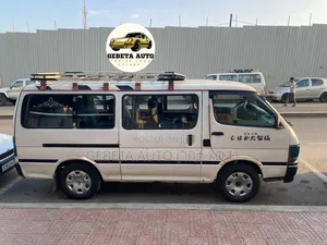 Toyota HiAce 2002