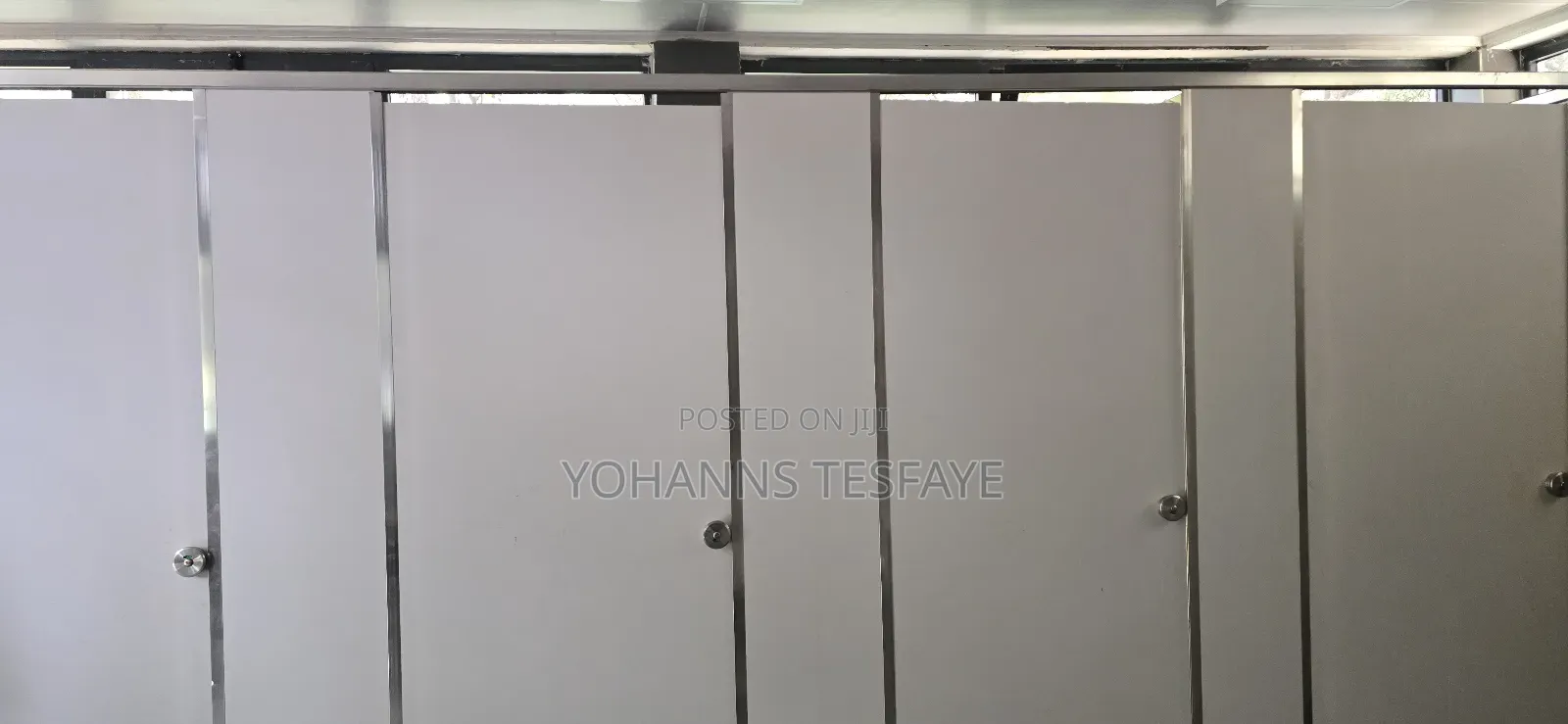 Cubicle Toilet Partition / HPL
