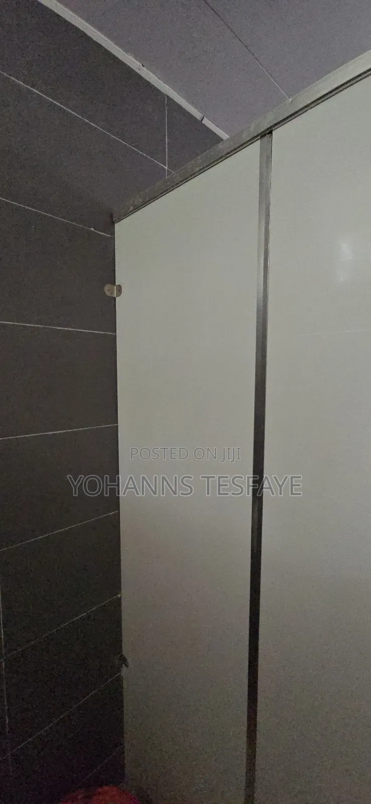 Cubicle Toilet Partition / HPL