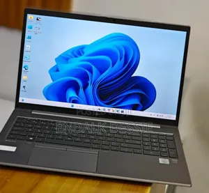 New Laptop HP 16GB Intel Core I7 SSD 512GB