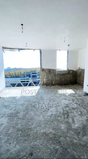 2bdrm Apartment in ቦሌ መድሃኒያለም አካባቢ 80%, Bole for sale