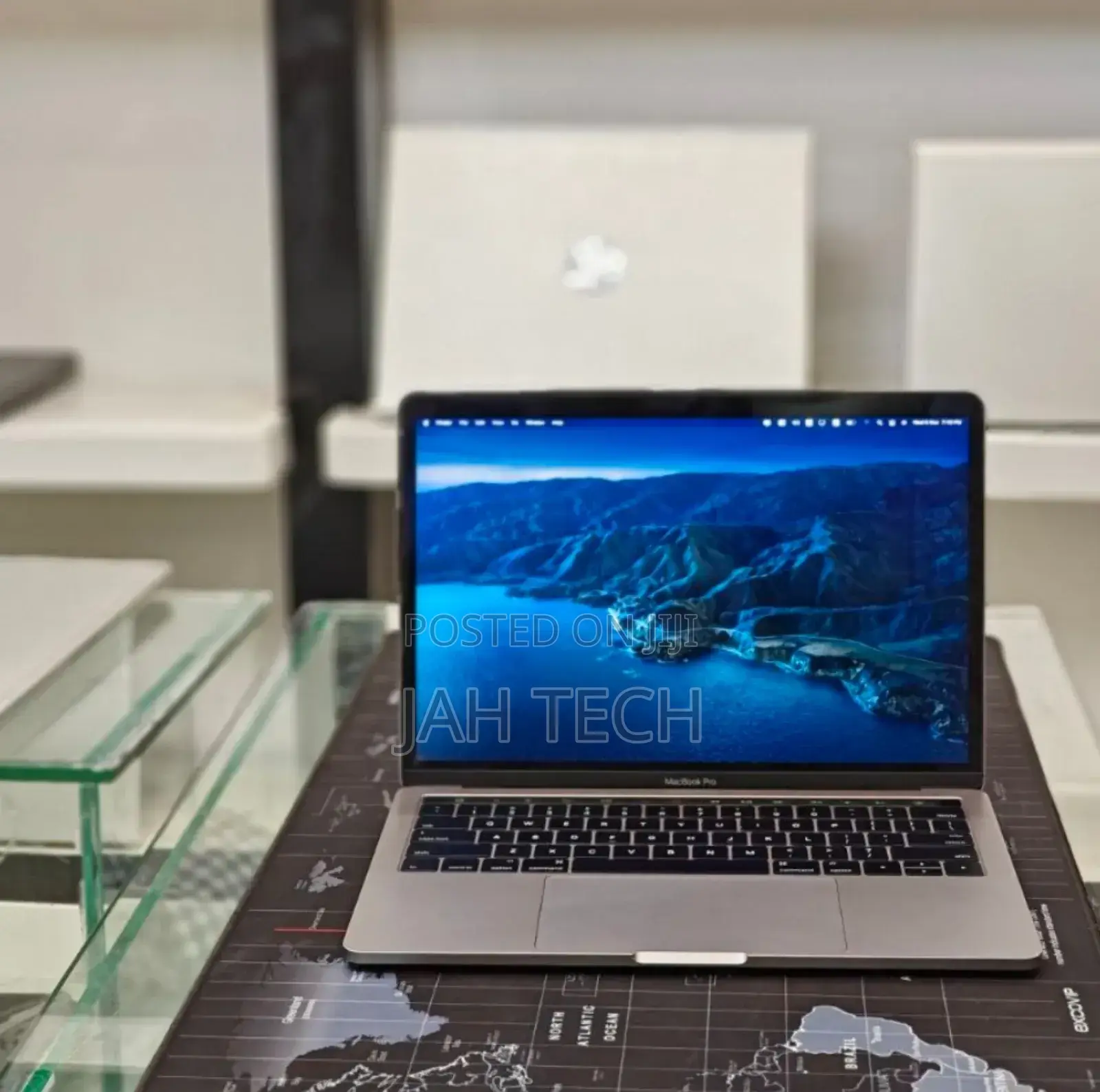 New Laptop Apple MacBook Pro 2016 16GB Intel Core I7 SSD 256GB