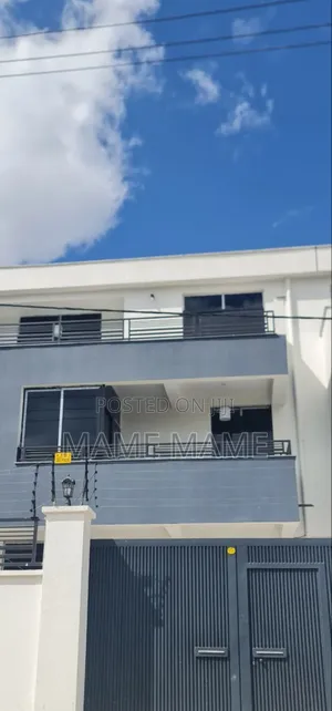 7bdrm House in Addis Abeba, Bole for sale