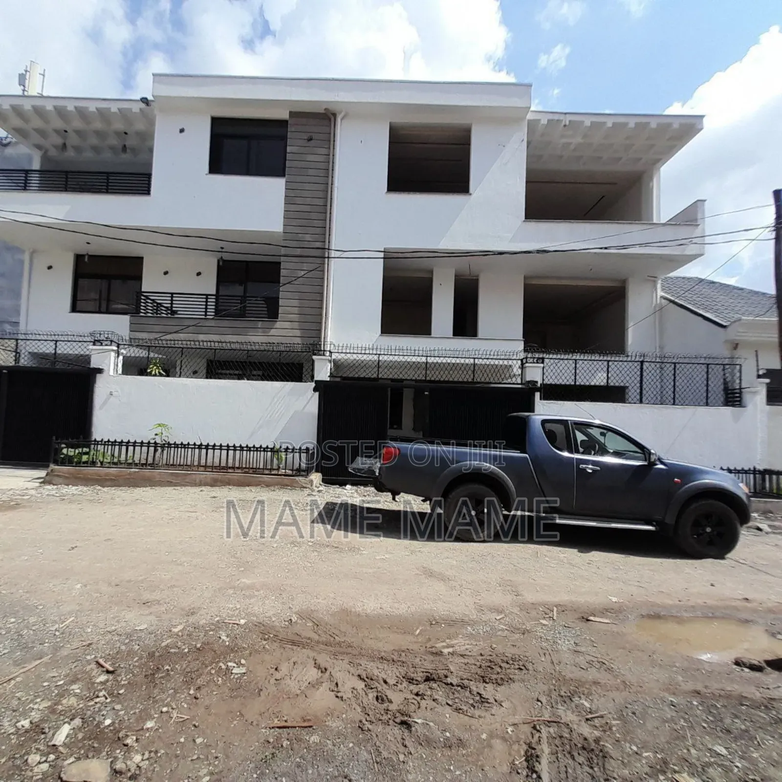 6bdrm House in Addis Abeba, Bole for sale