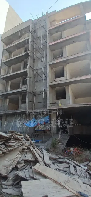 10bdrm Apartment in Addis Abeba, Bole for sale