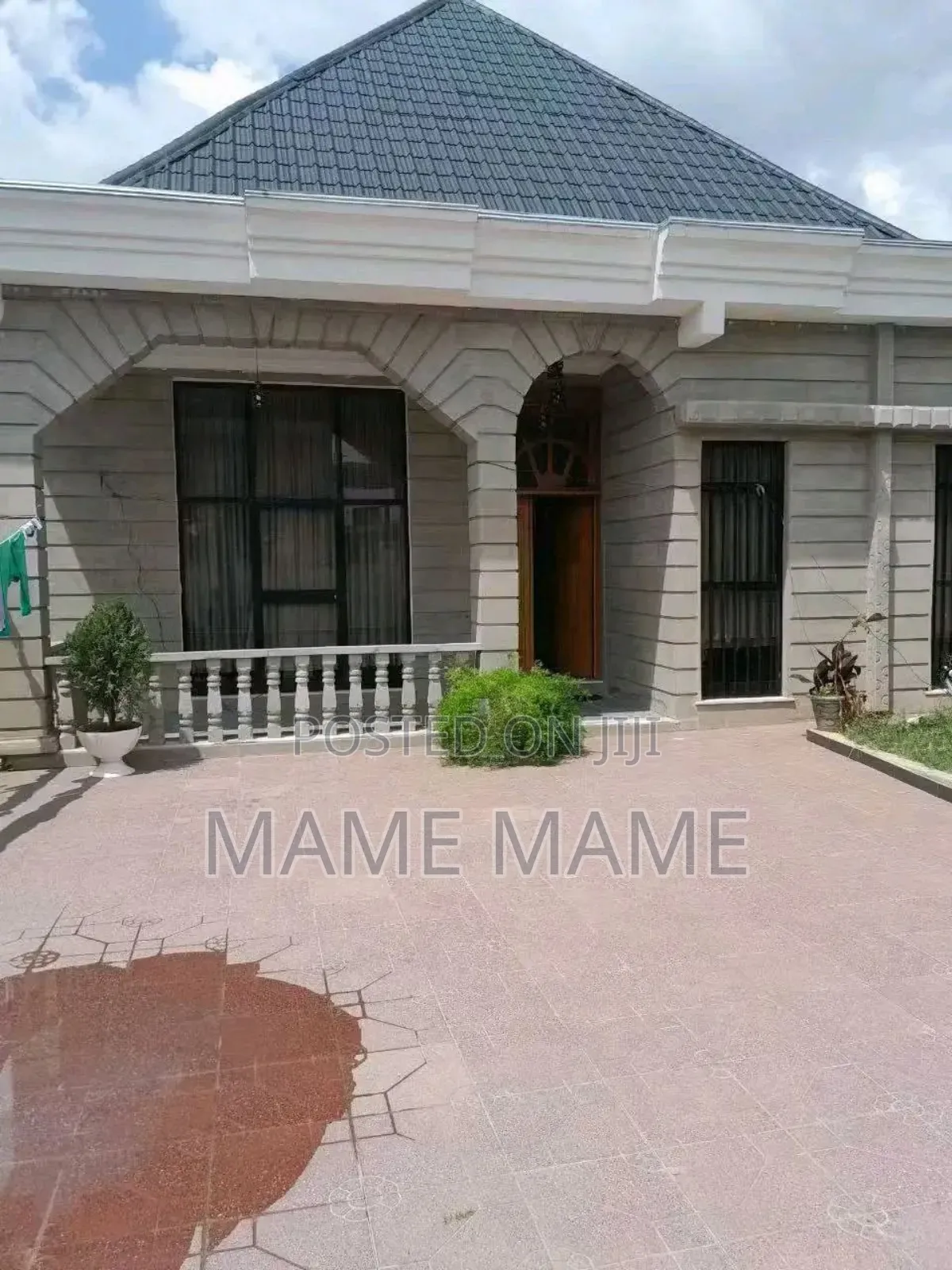 5bdrm Villa in Addis Abeba, Bole for sale