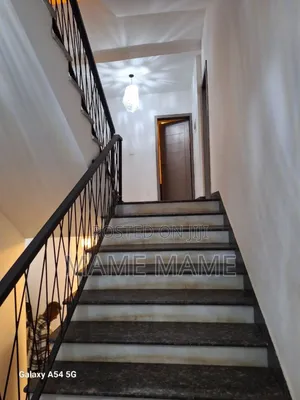 7bdrm House in Addis Abeba, Bole for sale