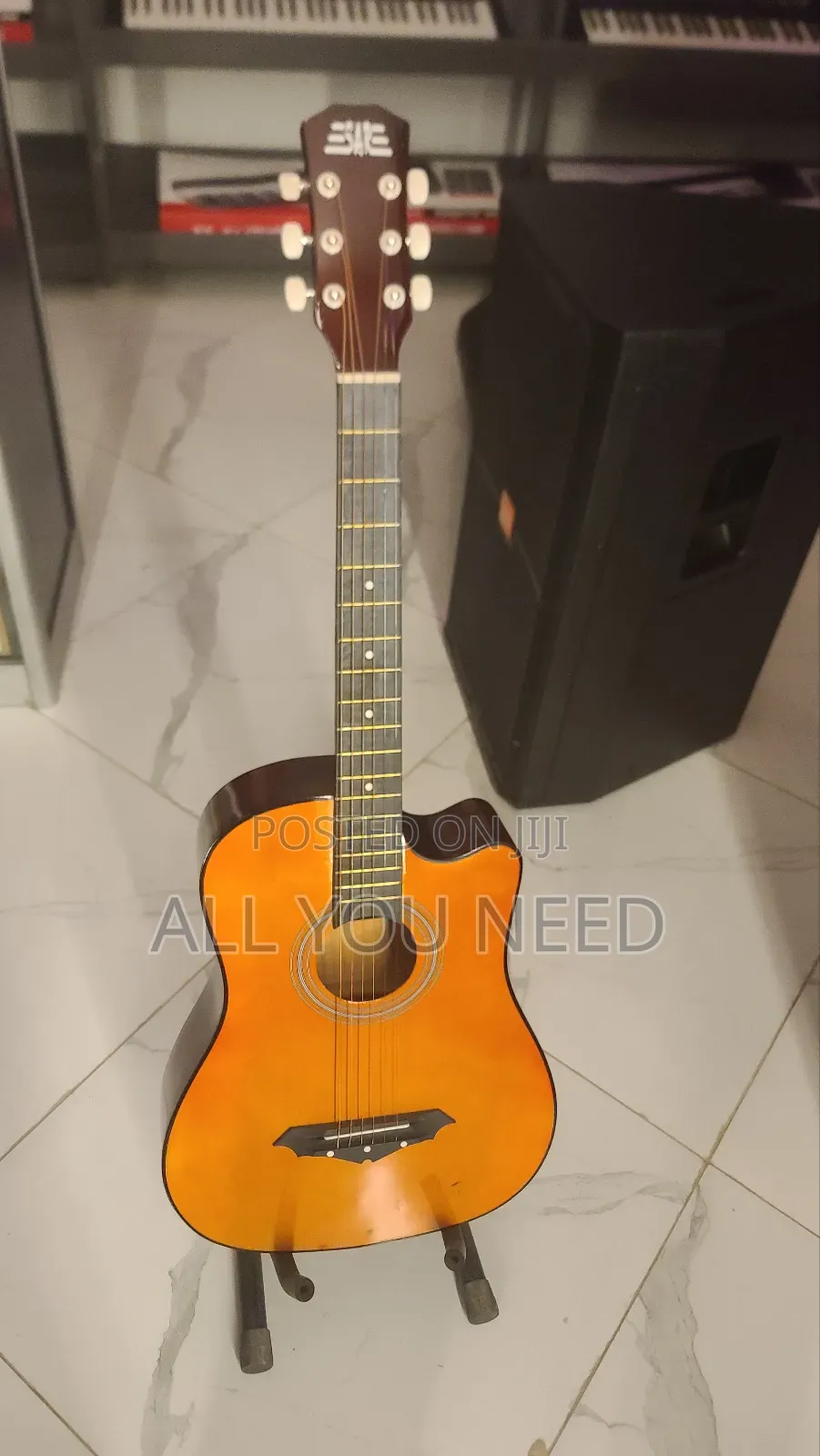 Sar Box Guitar