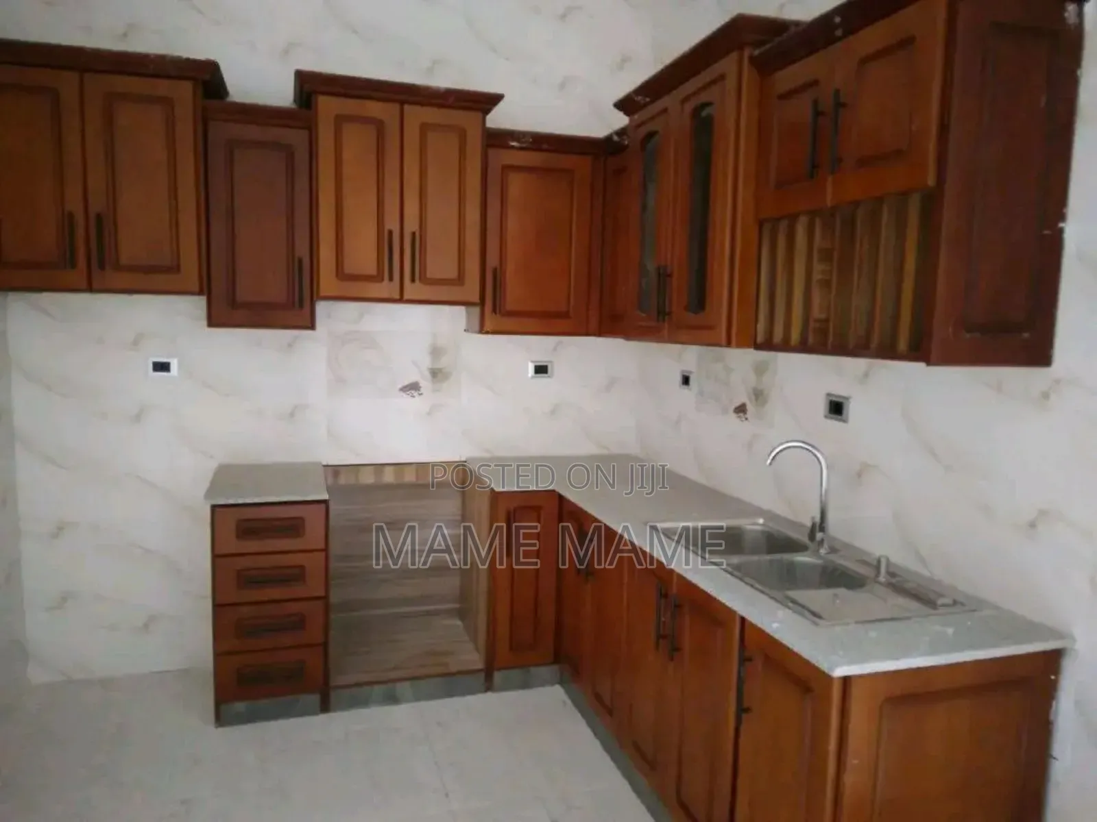 3bdrm Villa in Addis Abeba, Bole for sale