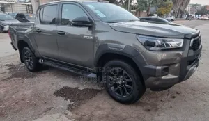Toyota Hilux 2021 Gray