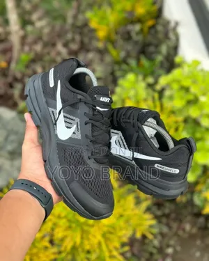 Nike Shild Fashion Sneaker