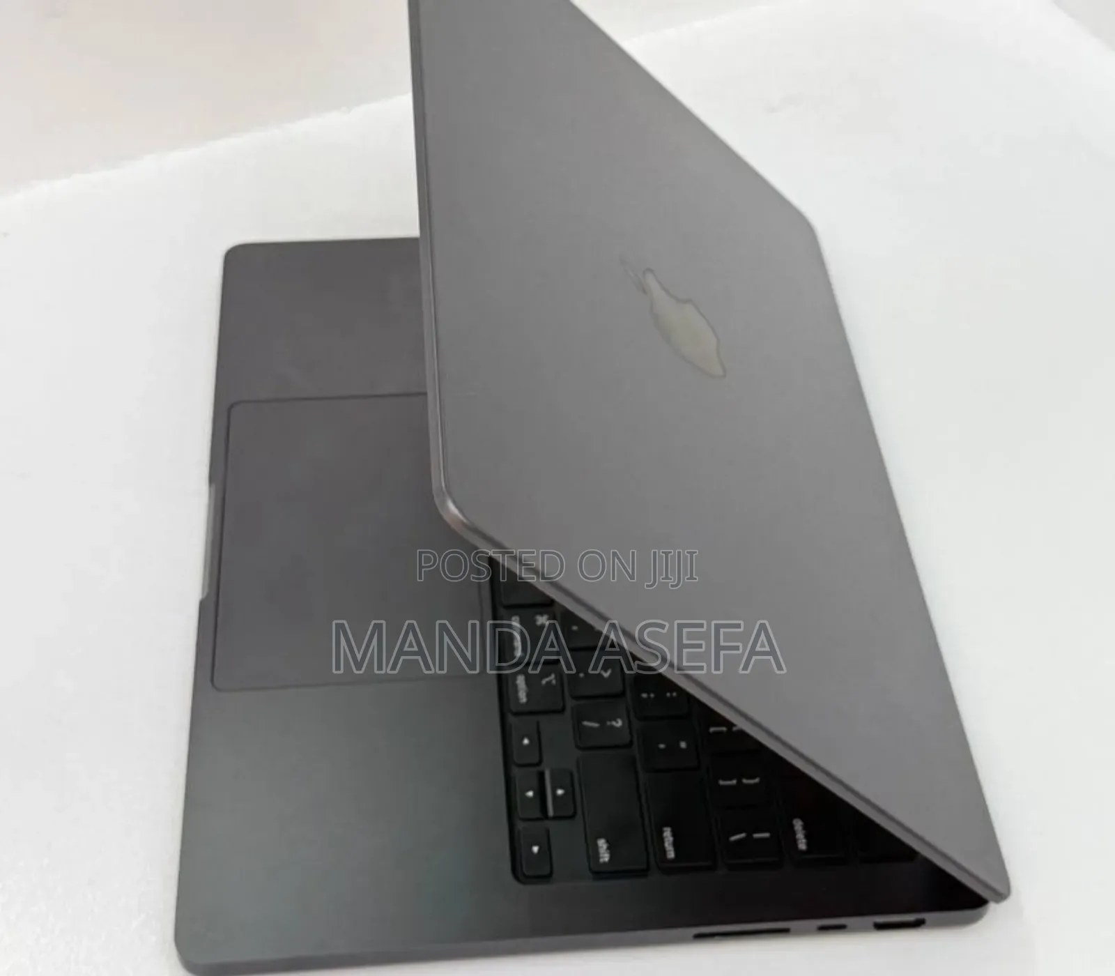 New Laptop Apple MacBook Pro 16GB Apple M4 SSD 512GB