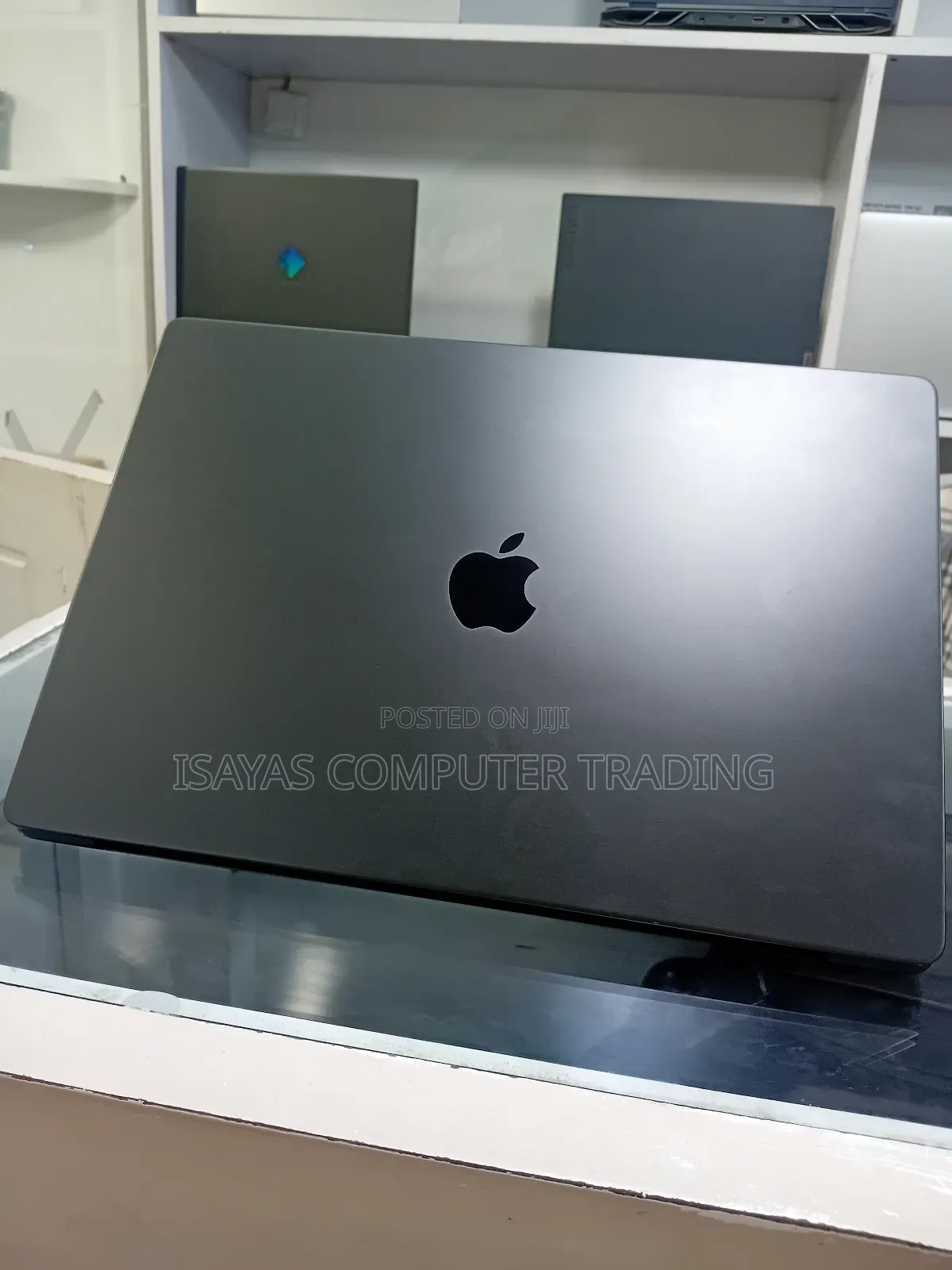 New Laptop Apple MacBook Pro 2024 M4 14-Inch 16GB SSD 512GB