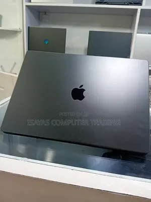 New Laptop Apple MacBook Pro 2024 M4 14-Inch 16GB SSD 512GB