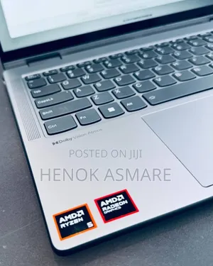 New Laptop Lenovo Yoga 7i 8GB AMD Ryzen 5 SSD 512GB