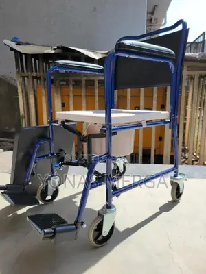 Toilet Chair赦1wheeled Commodes Chair妨邱moving on and Off of the Seat