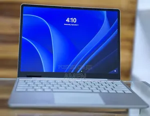 New Laptop Microsoft Surface 8GB Intel Core I5 SSD 256GB