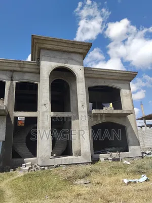 6bdrm Townhouse/Terrace in Tafo, Yeka for sale