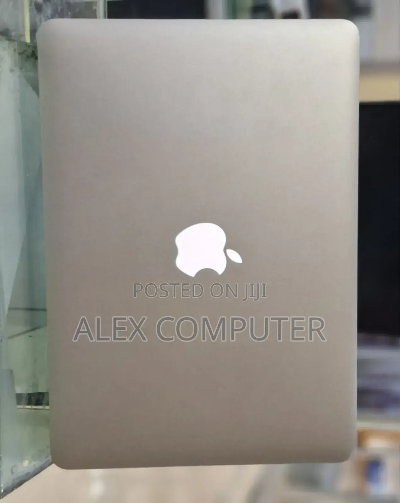 New Laptop Apple MacBook Pro 2014 8GB Intel Core I7 SSD 256GB