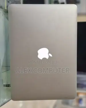 New Laptop Apple MacBook Pro 2014 8GB Intel Core I7 SSD 256GB